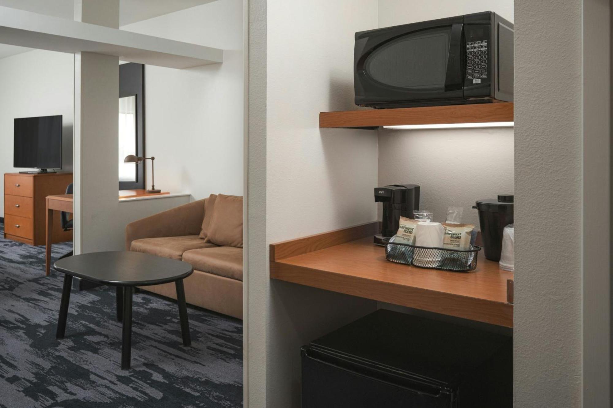 Fairfield Inn & Suites Louisville East Exteriör bild