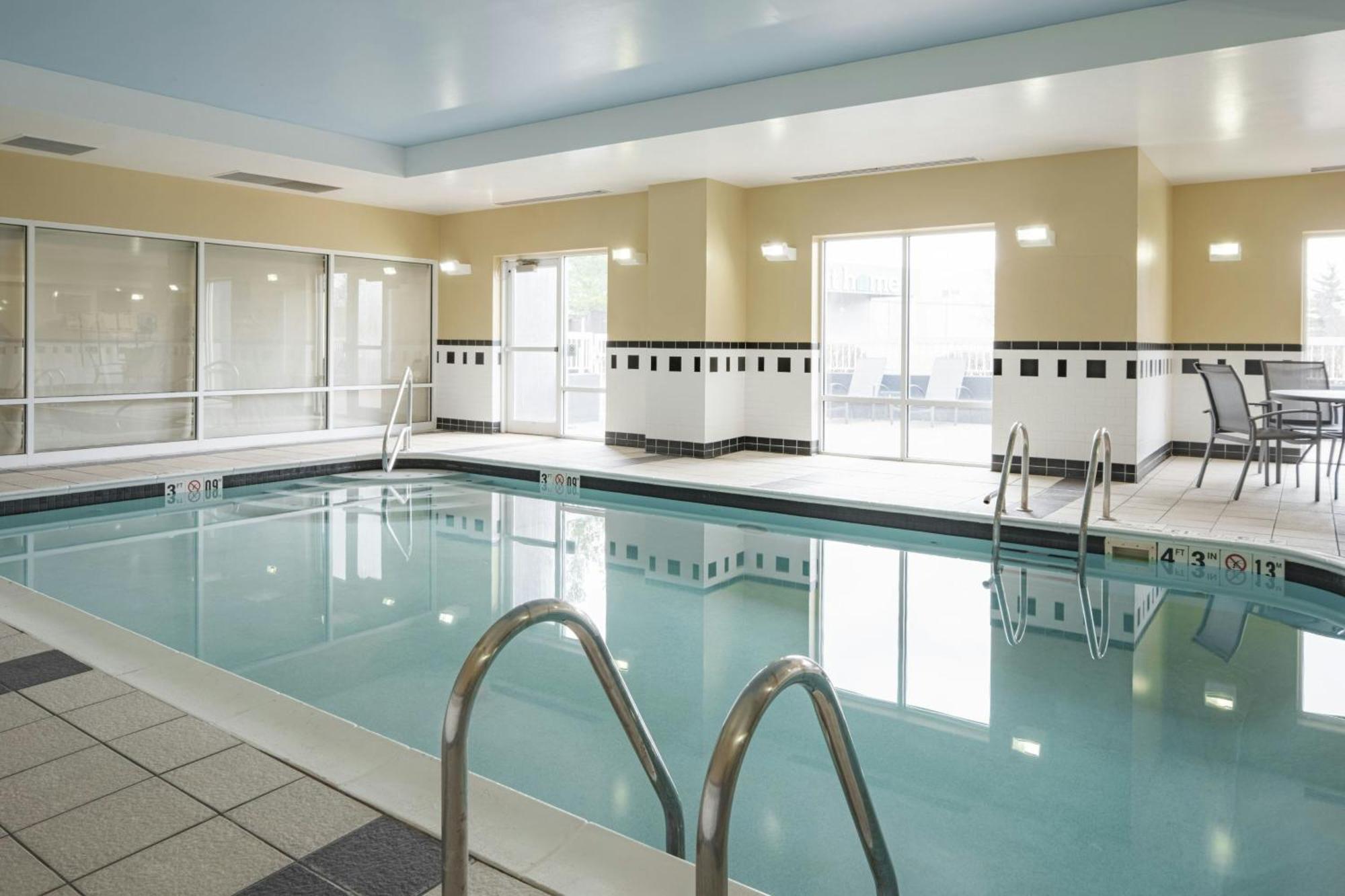 Fairfield Inn & Suites Louisville East Exteriör bild