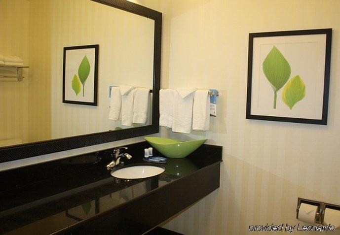 Fairfield Inn & Suites Louisville East Exteriör bild